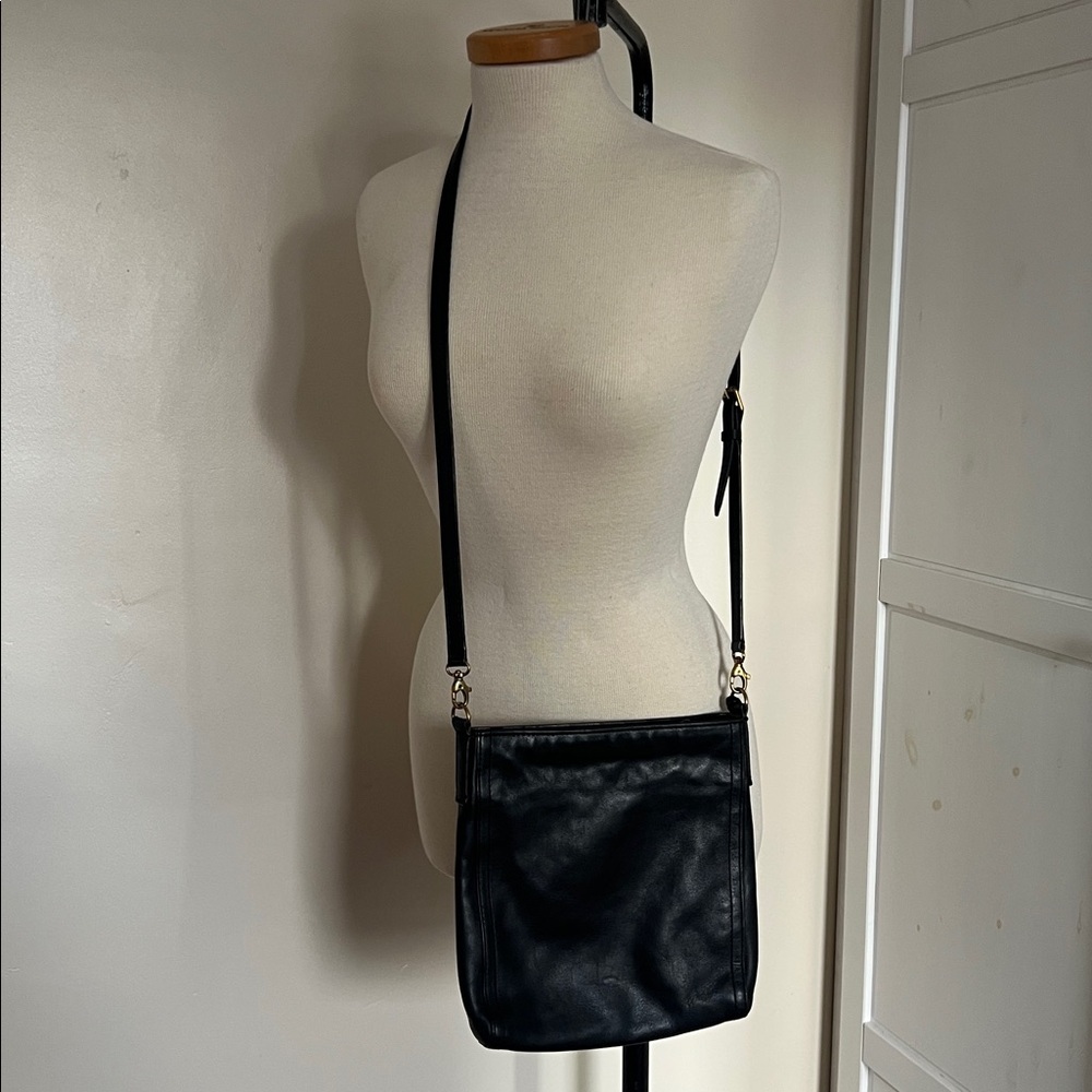 Vintage Fossil Black Leather Crossbody Bag - Long Live Vintage 1954